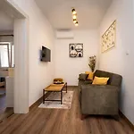 Estrella *