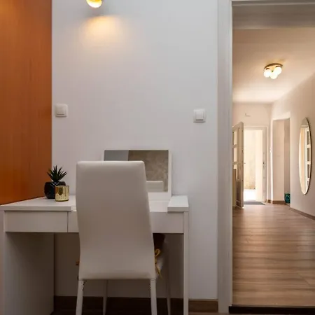 Estrella Apartment *